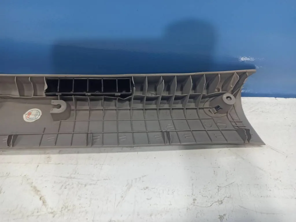 Обшивка передней стойки правая Hyundai Tucson 1 2004-2010