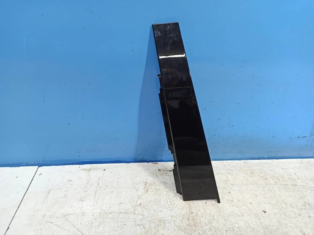 Молдинг двери задней правой Kia Sorento 4 2020-