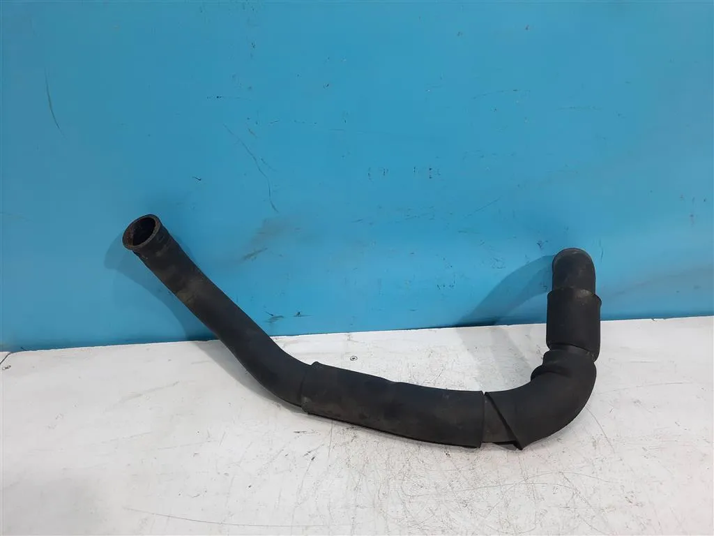 Патрубок радиатора нижний Hyundai Santa Fe 1 SM 2000-2005