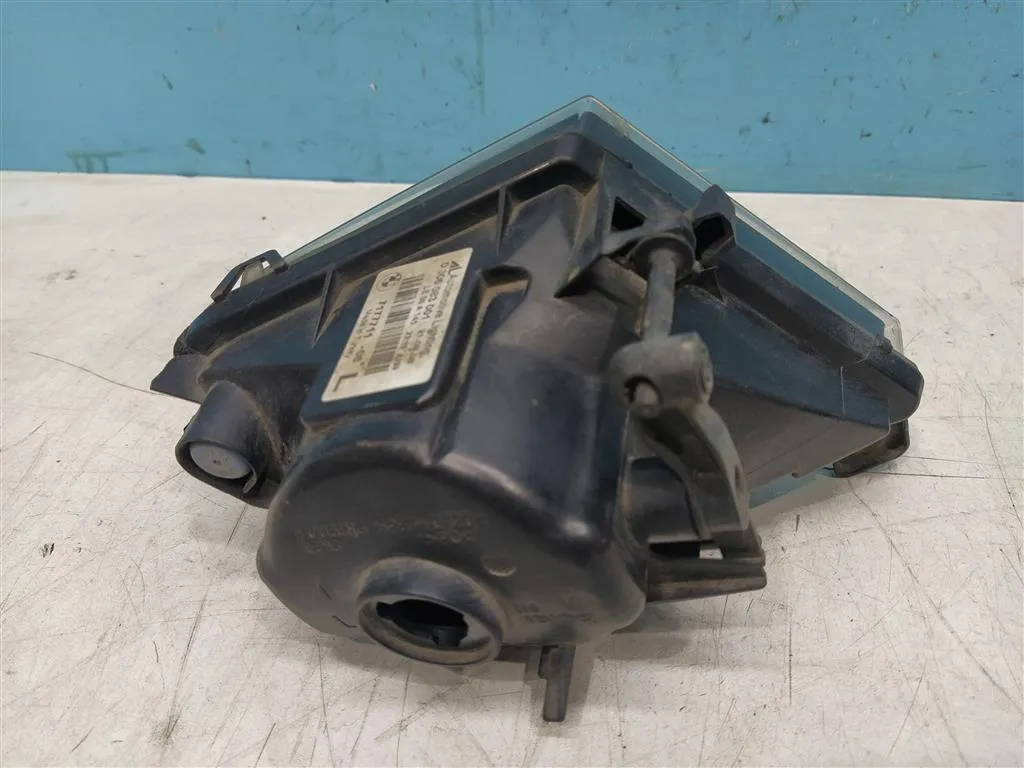 Фара противотуманная левая BMW 5-серия E60 E61 2003- 2010