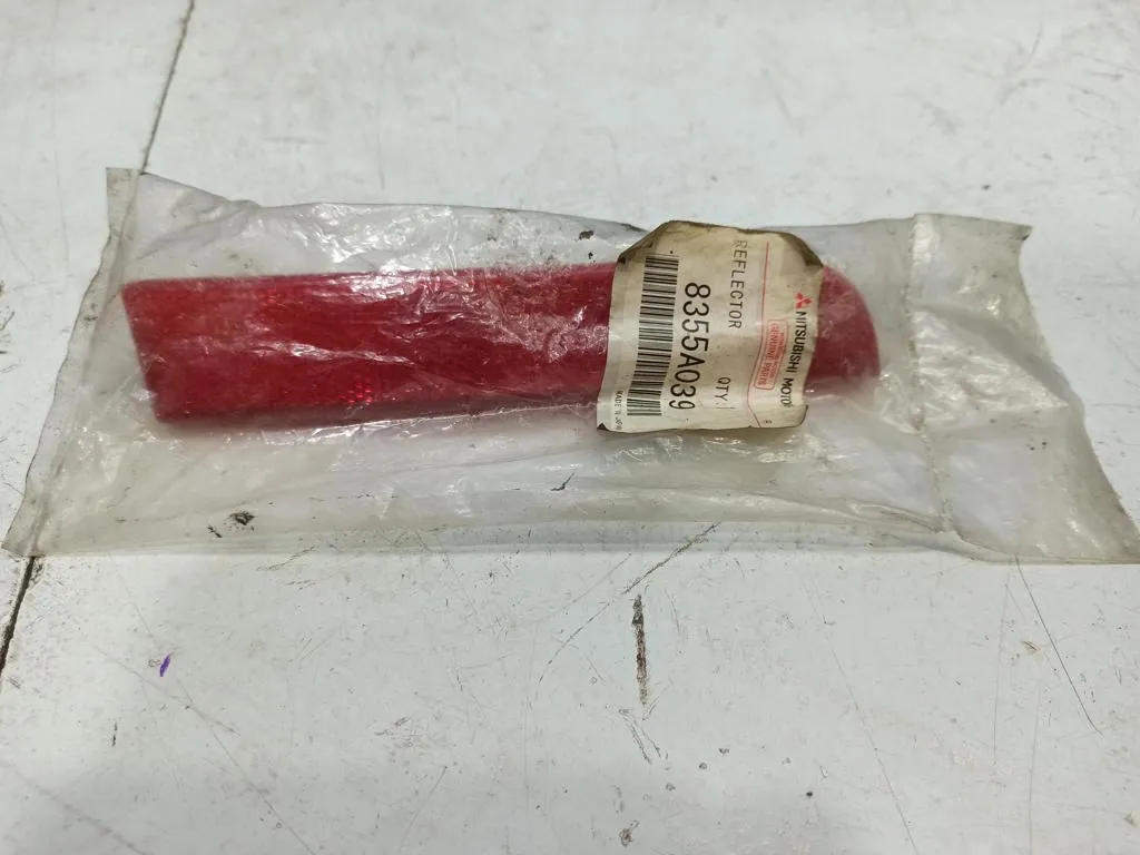 Катафот задний левый Mitsubishi ASX 1 2010-2013