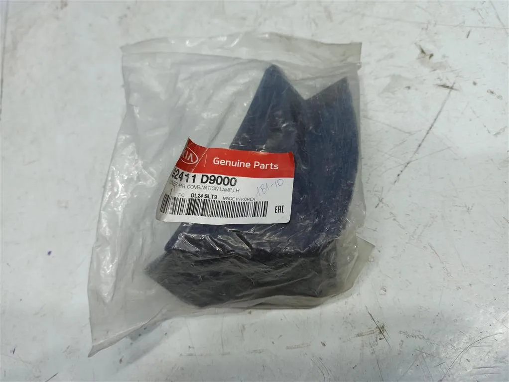 Накладка фонаря Kia Sportage 4 2016-2018