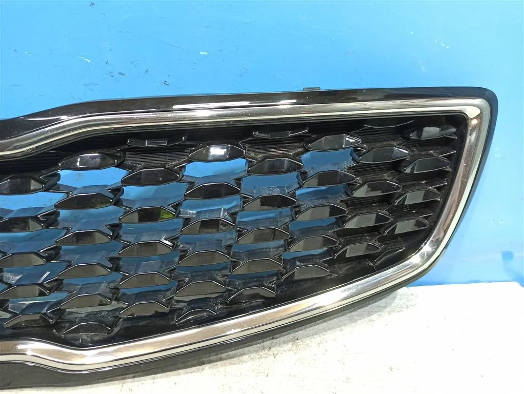 Решетка радиатора Kia Cerato 3 2016-2018
