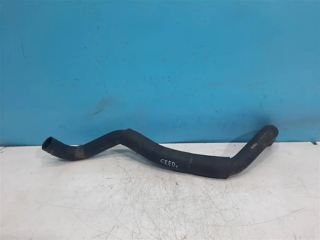 Патрубок радиатора нижний Kia Ceed 1 2010-2012