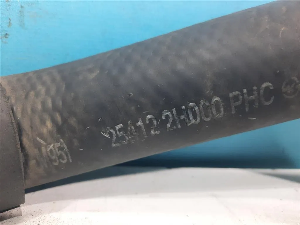 Патрубок радиатора нижний Kia Ceed 1 2010-2012