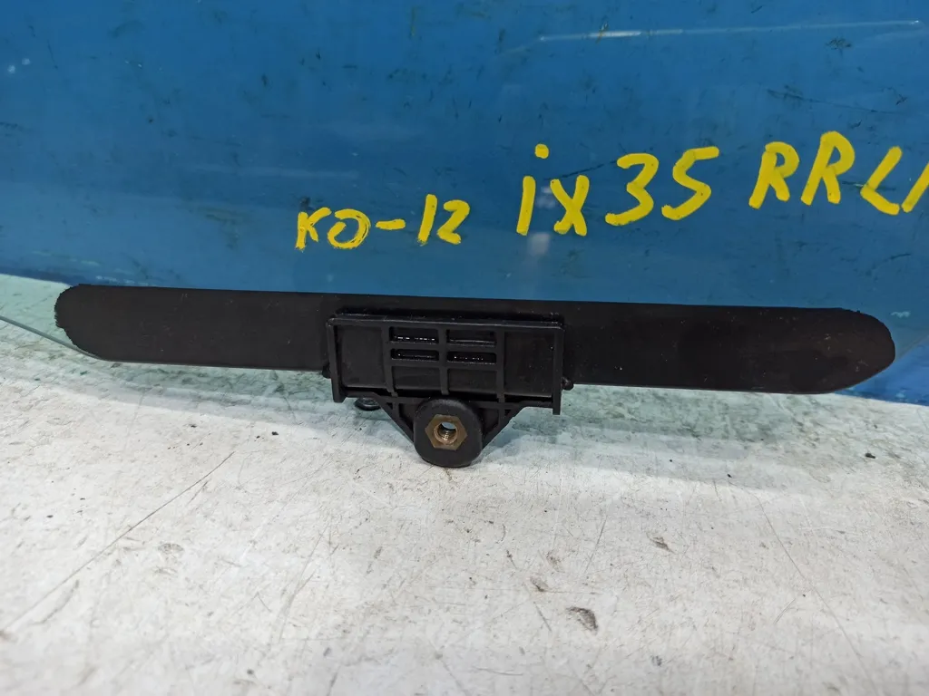 Стекло двери задней левой Hyundai IX35 1 2010-2013