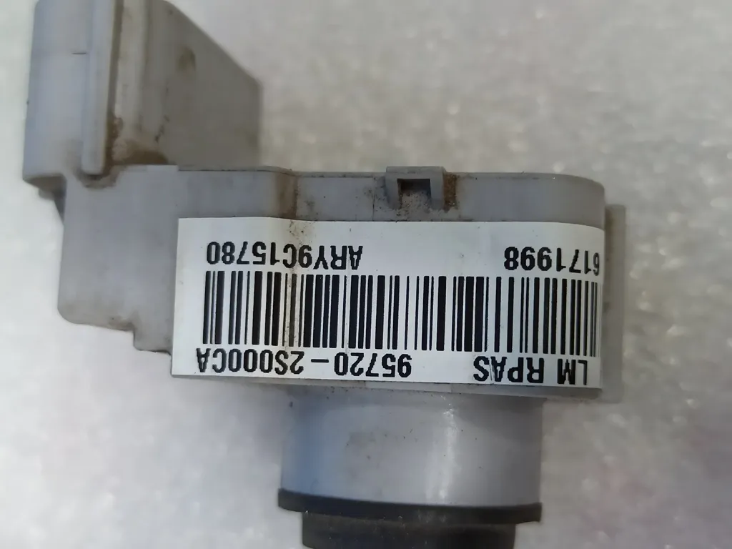 Датчик парковки задний Hyundai IX35 1 2010-2013