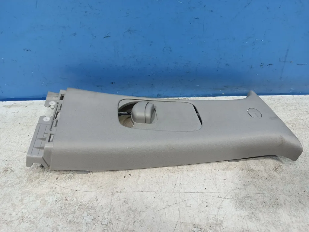 Обшивка средней стойки правой Hyundai Santa Fe 3 DM 2012-2016