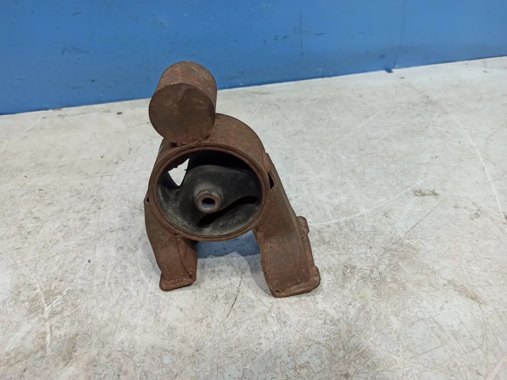 Опора двигателя задняя Kia Cerato 2 2008-2013