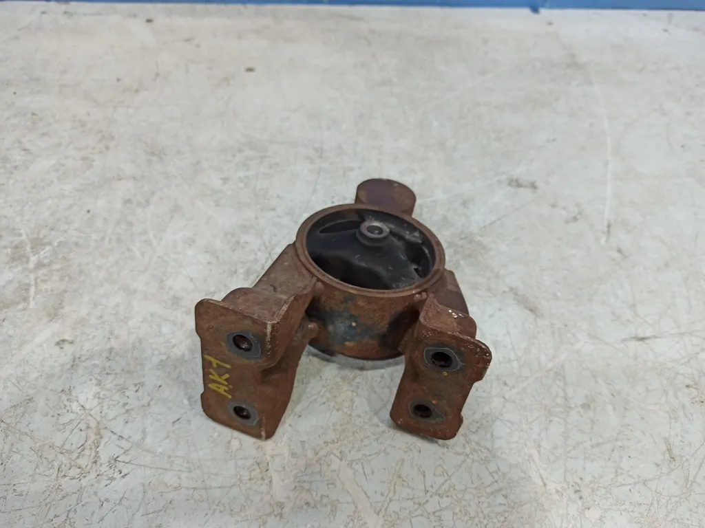 Опора двигателя задняя Kia Cerato 2 2008-2013