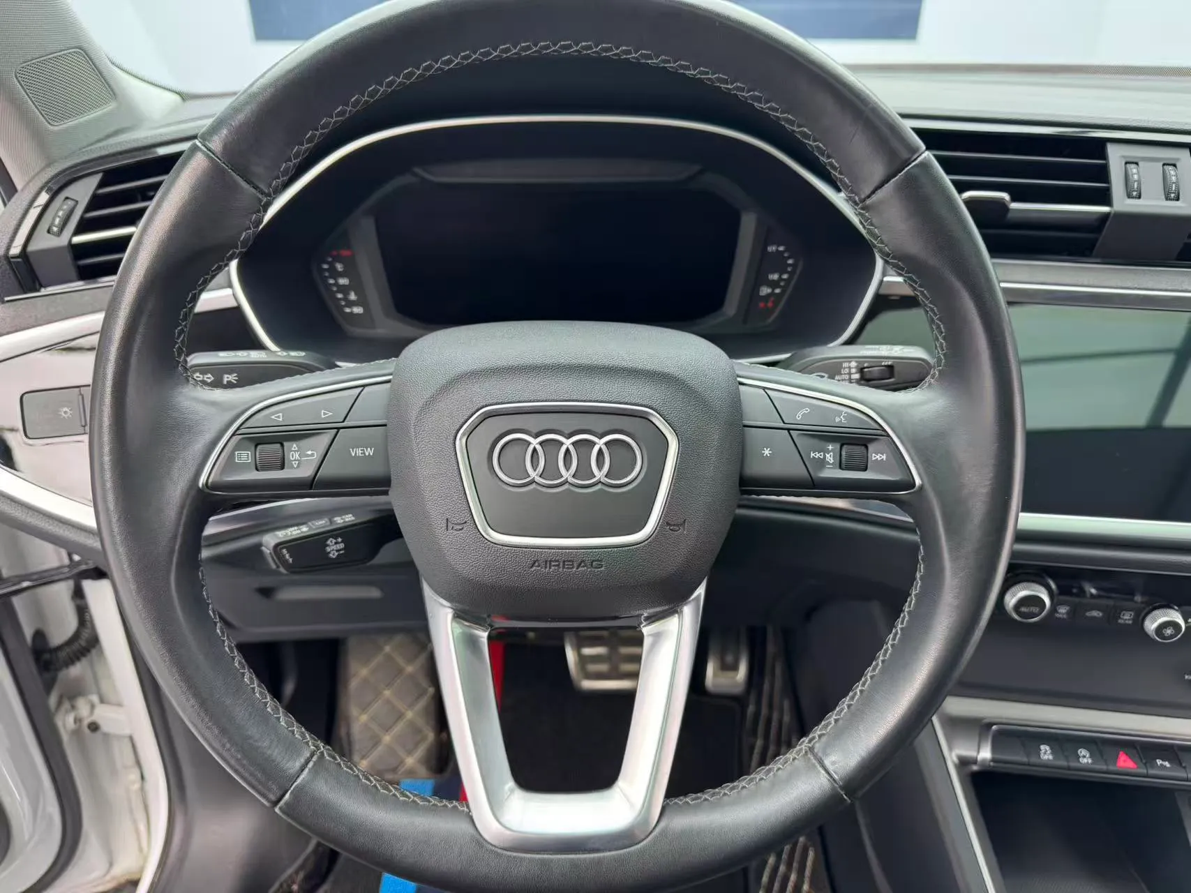 Audi Q3 35 TFSI Sport, фото 10