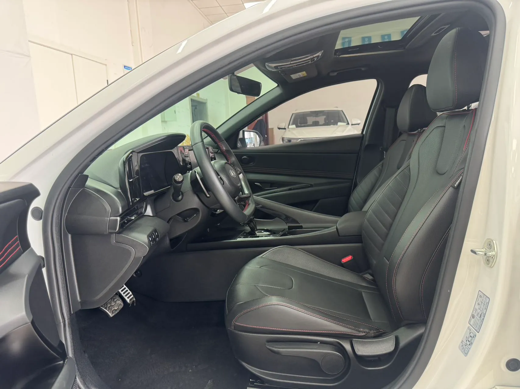 Hyundai Elantra 240TGDi DCT GLX Elite, фото 8