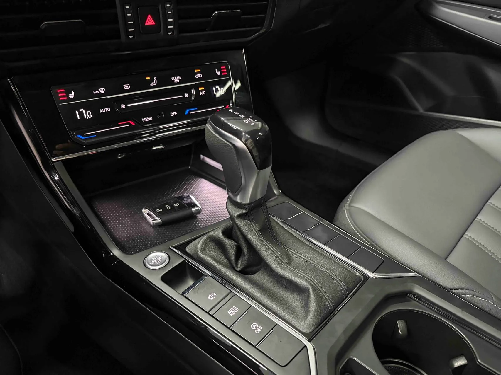 Volkswagen Passat 280TSI Elite, фото 14