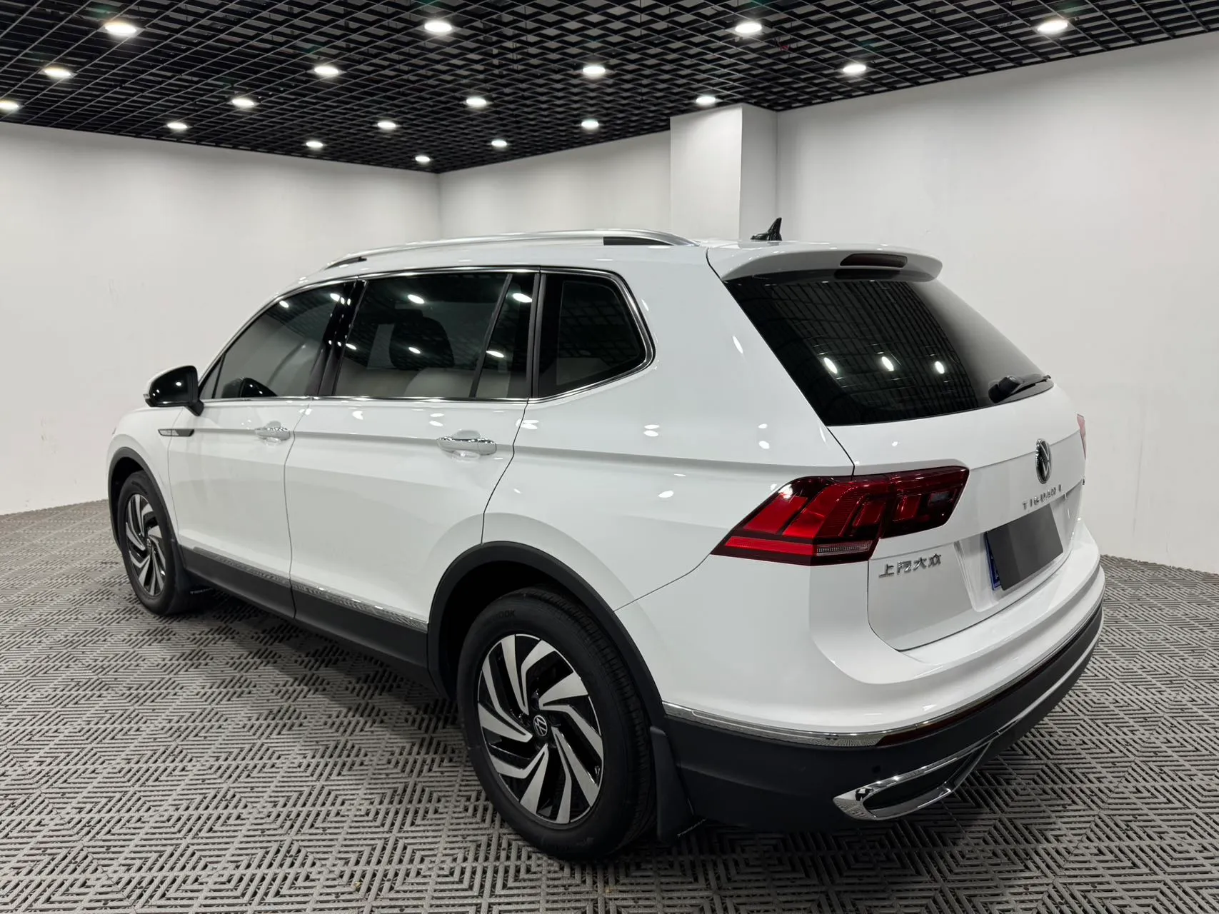 Volkswagen Tiguan L 280TSI 2WD, фото 9