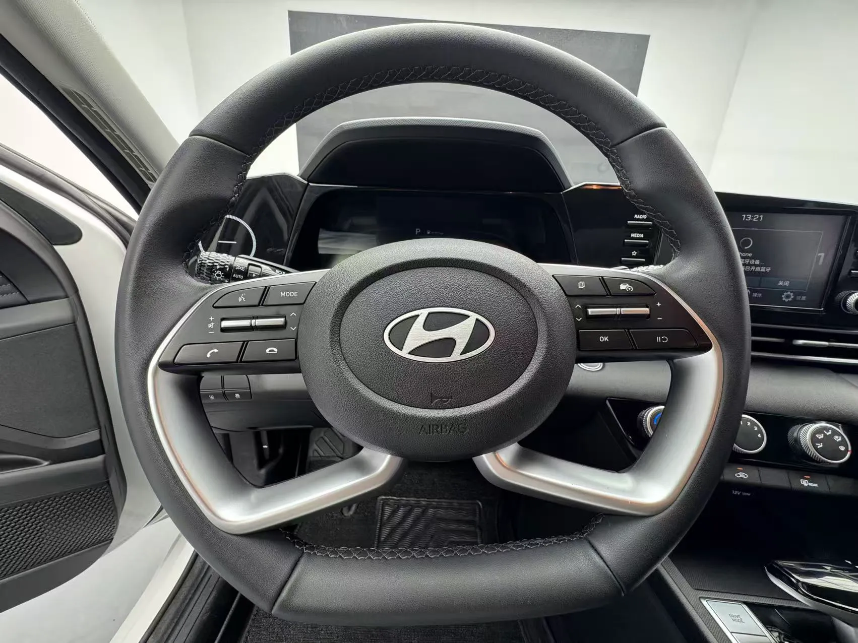 Hyundai Elantra 1.5L GLX Elite, фото 13