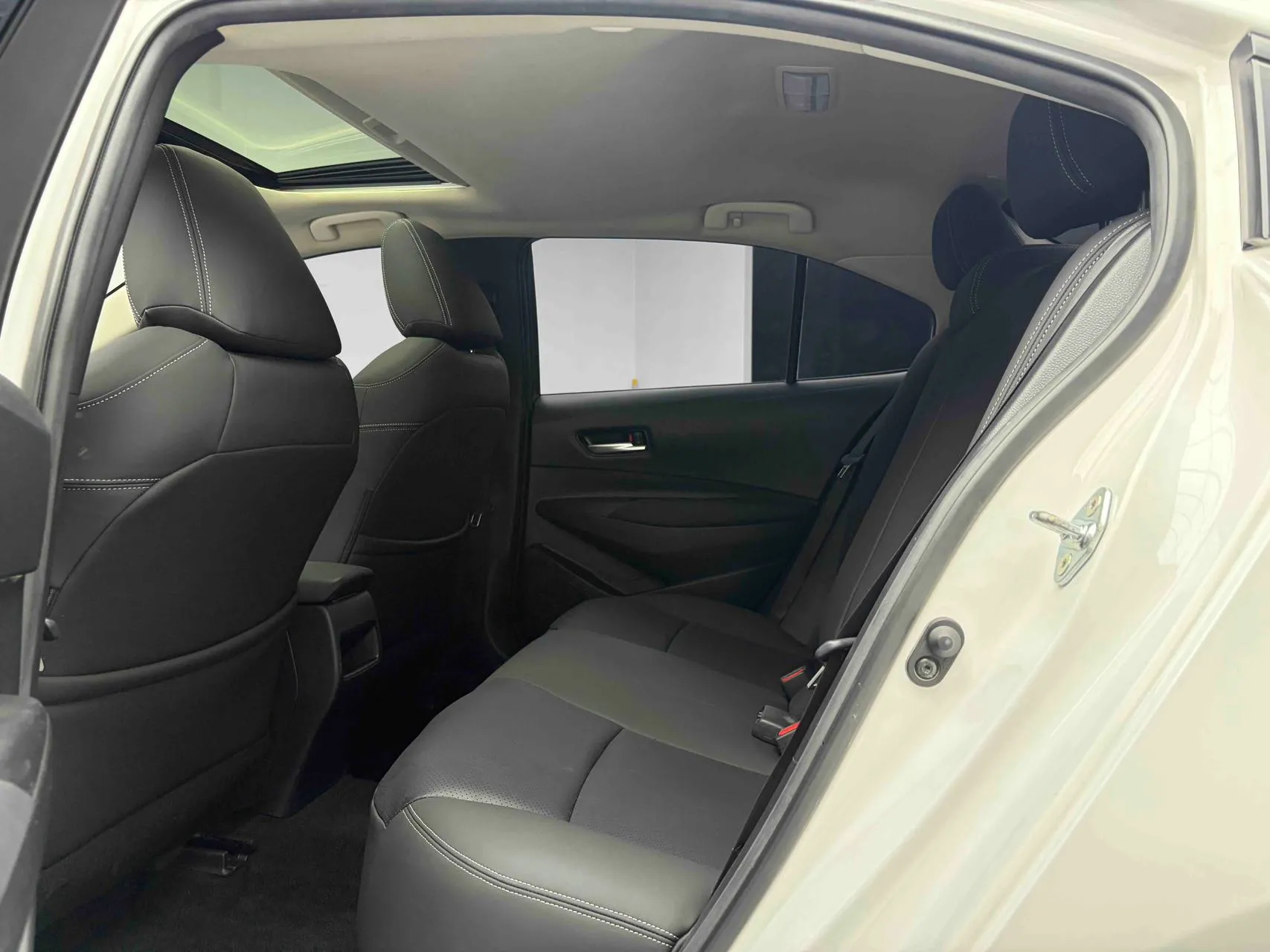 Toyota Corolla TNGA 1.5L CVT Elite, фото 17