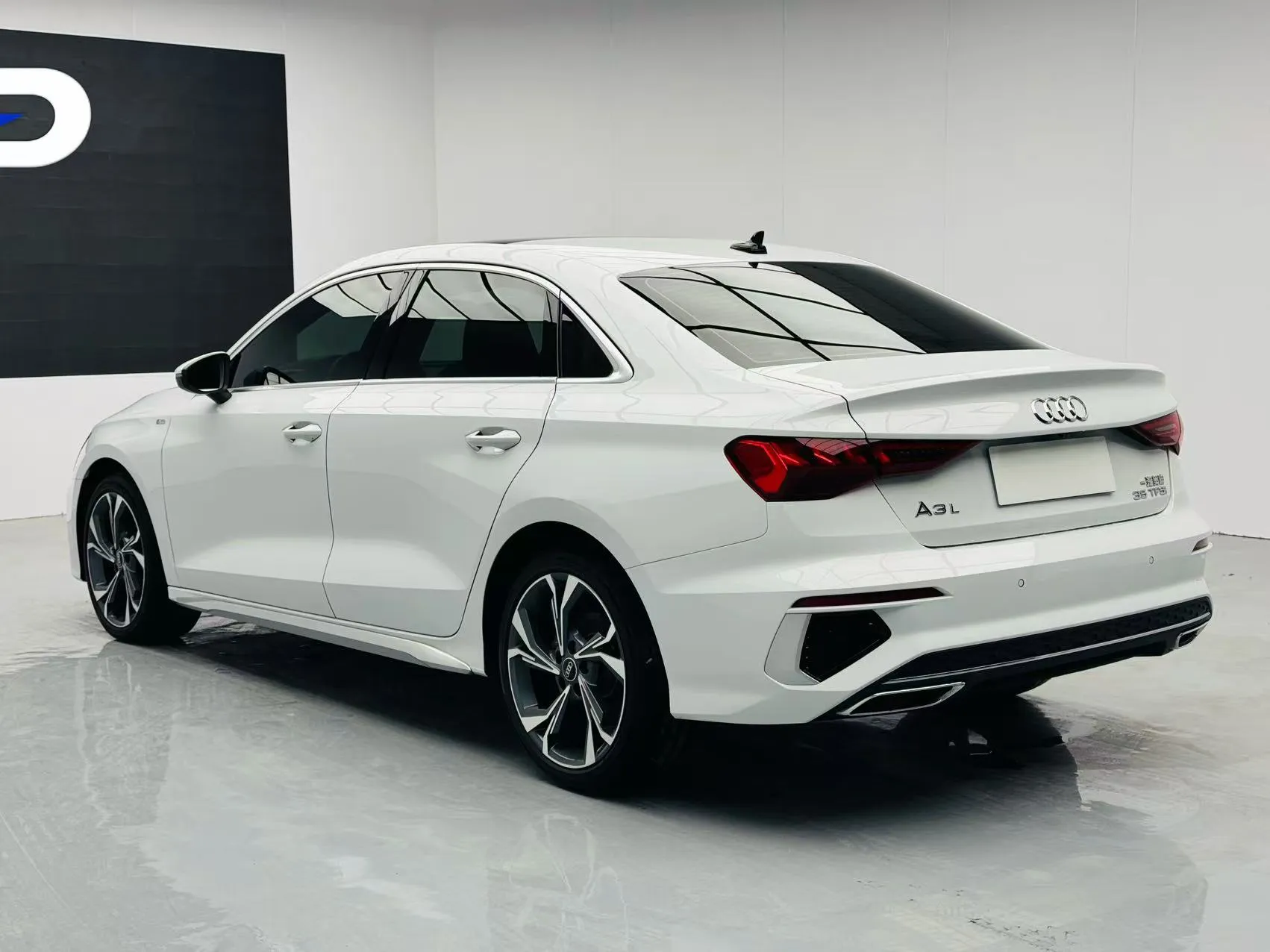 Audi A3L Limousine 35 TFSI Luxury Sport, фото 5