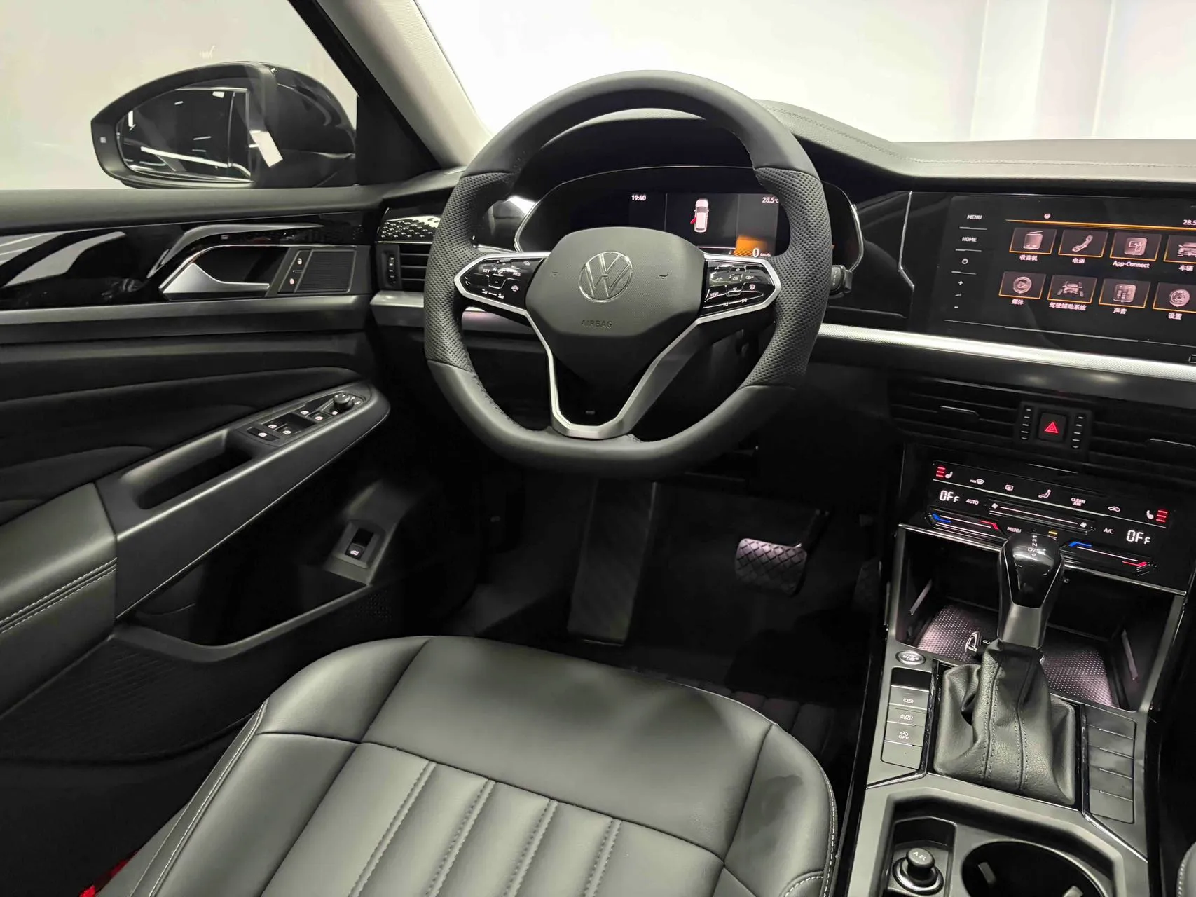 Volkswagen Passat 280TSI Elite, фото 9