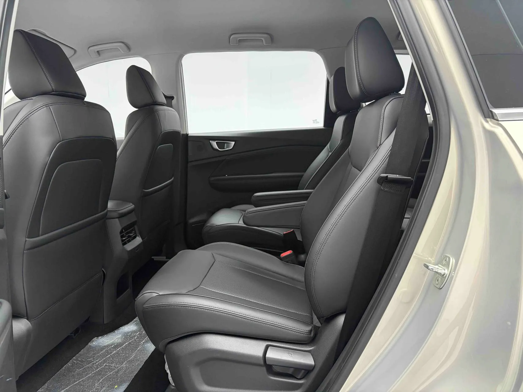Wuling Jiachen 1.5L Manual Comfort, фото 17