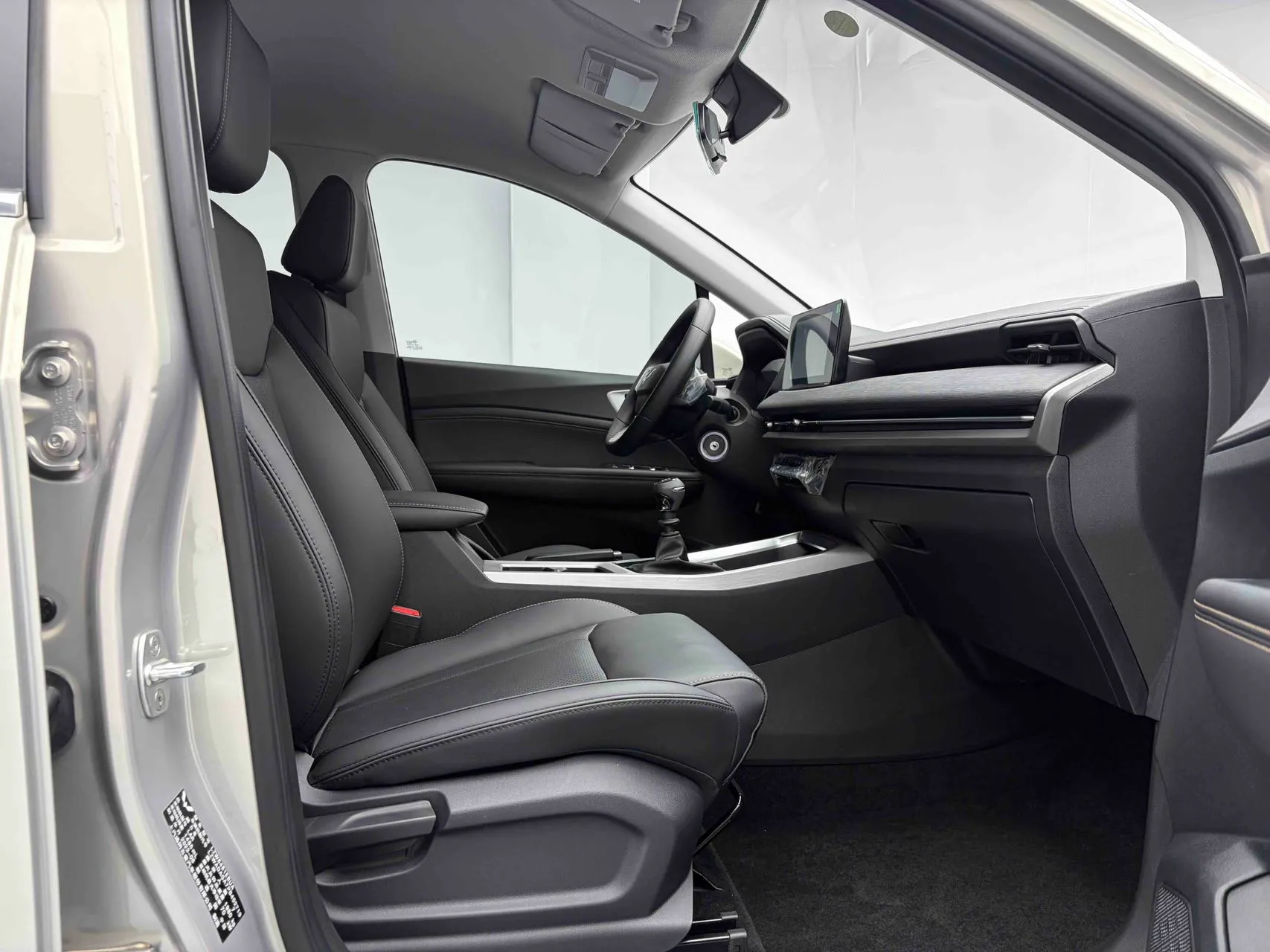 Wuling Jiachen 1.5L Manual Comfort, фото 16