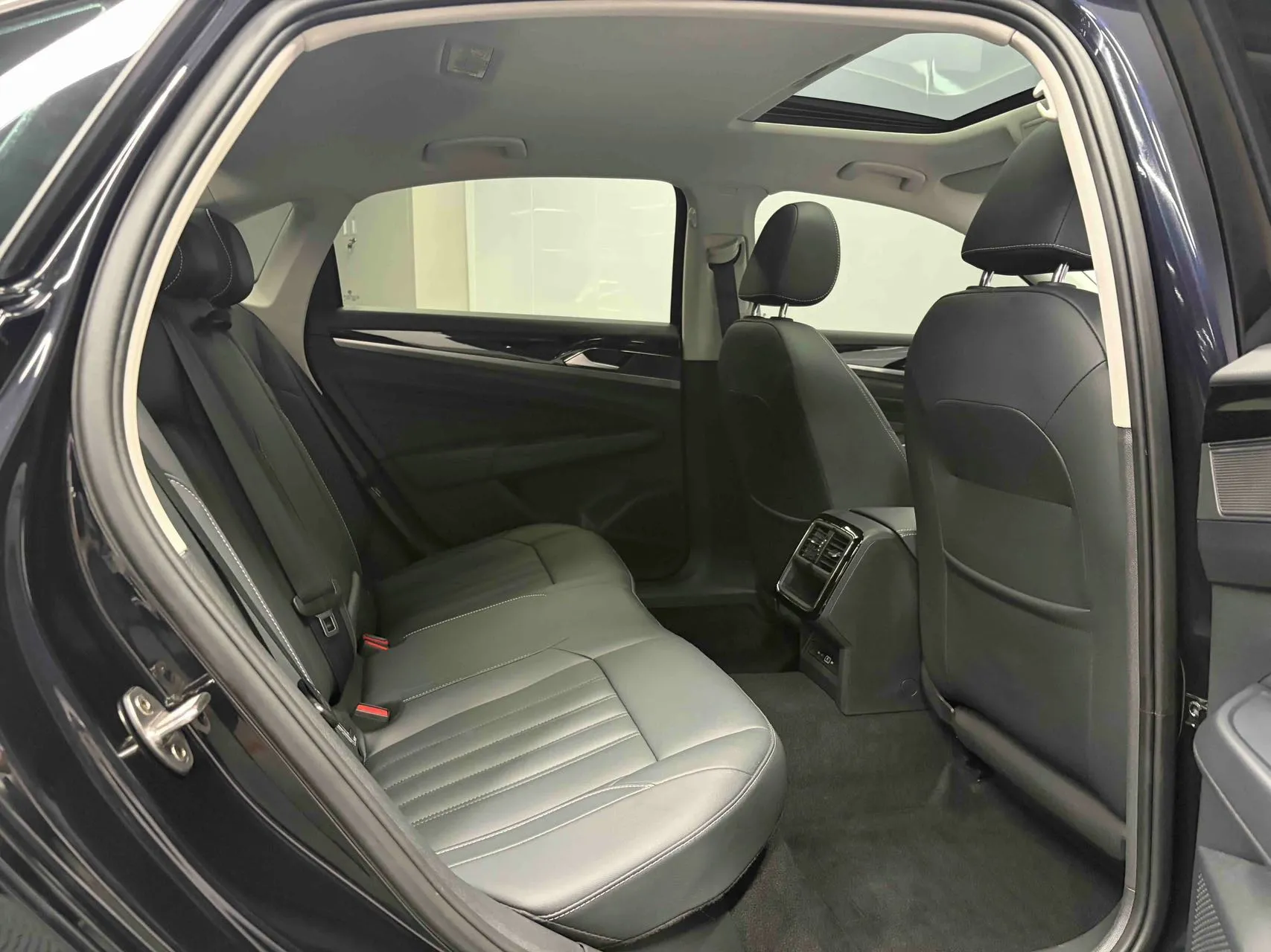 Volkswagen Passat 280TSI Elite, фото 15