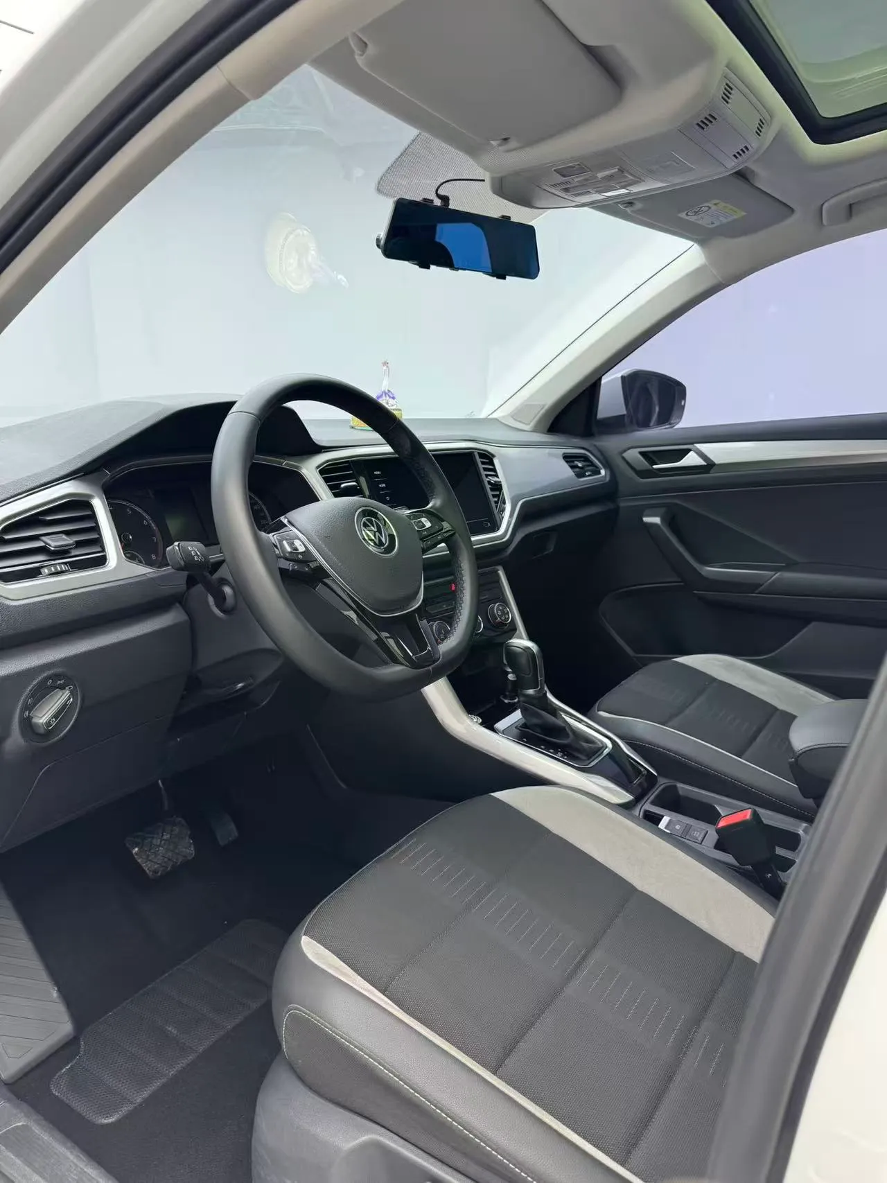 Volkswagen T-Roc 280TSI 2WD Elite, фото 10
