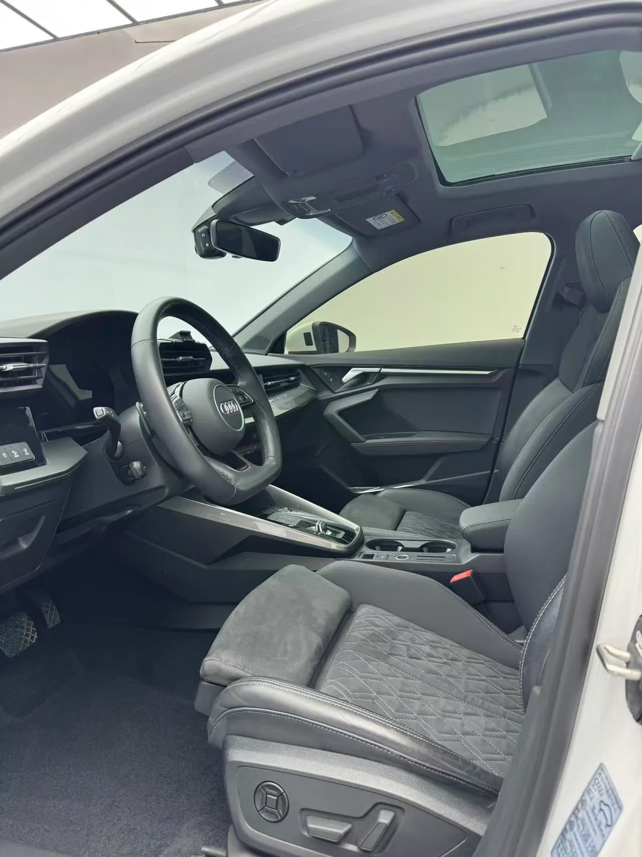 Audi A3L Limousine 35 TFSI Luxury Sport, фото 8