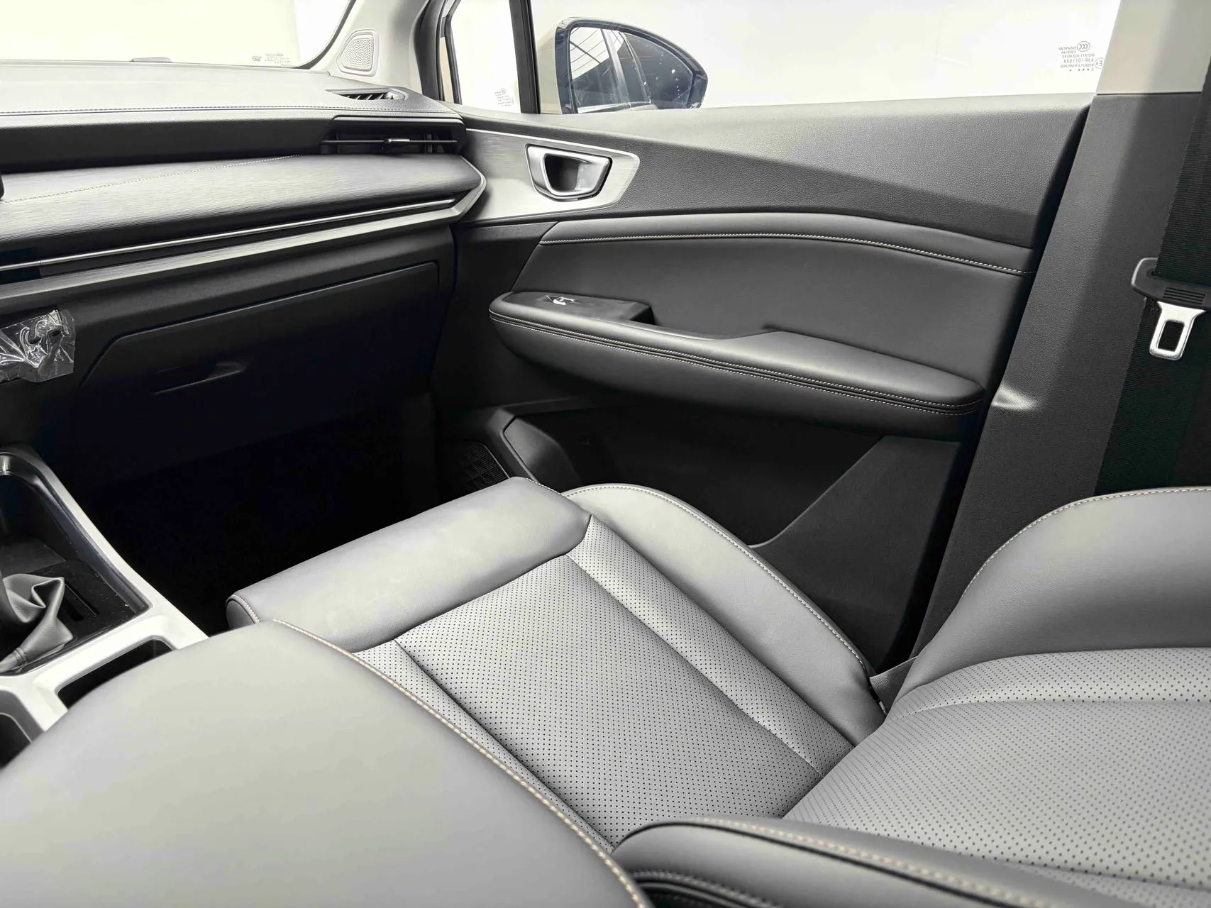Wuling Jiachen 1.5L Manual Comfort, фото 11