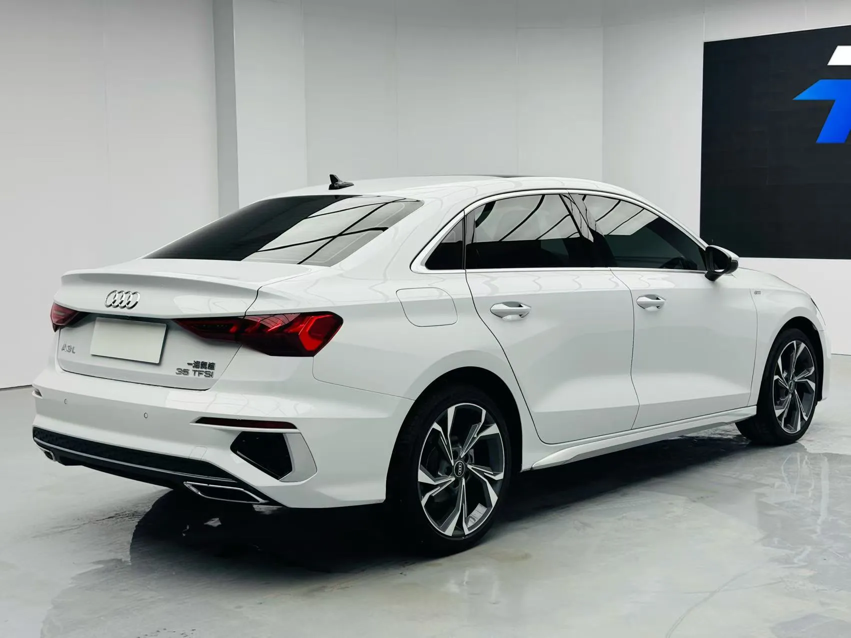 Audi A3L Limousine 35 TFSI Luxury Sport, фото 7