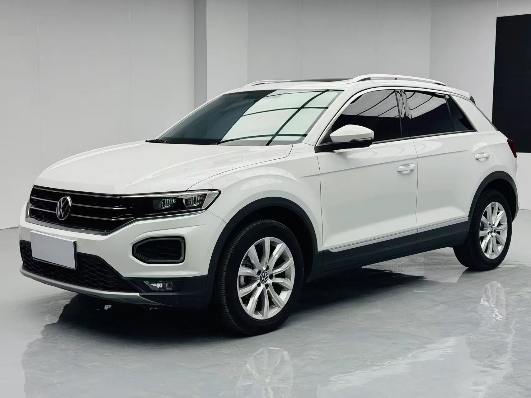 Volkswagen T-Roc 280TSI 2WD Elite, фото 2