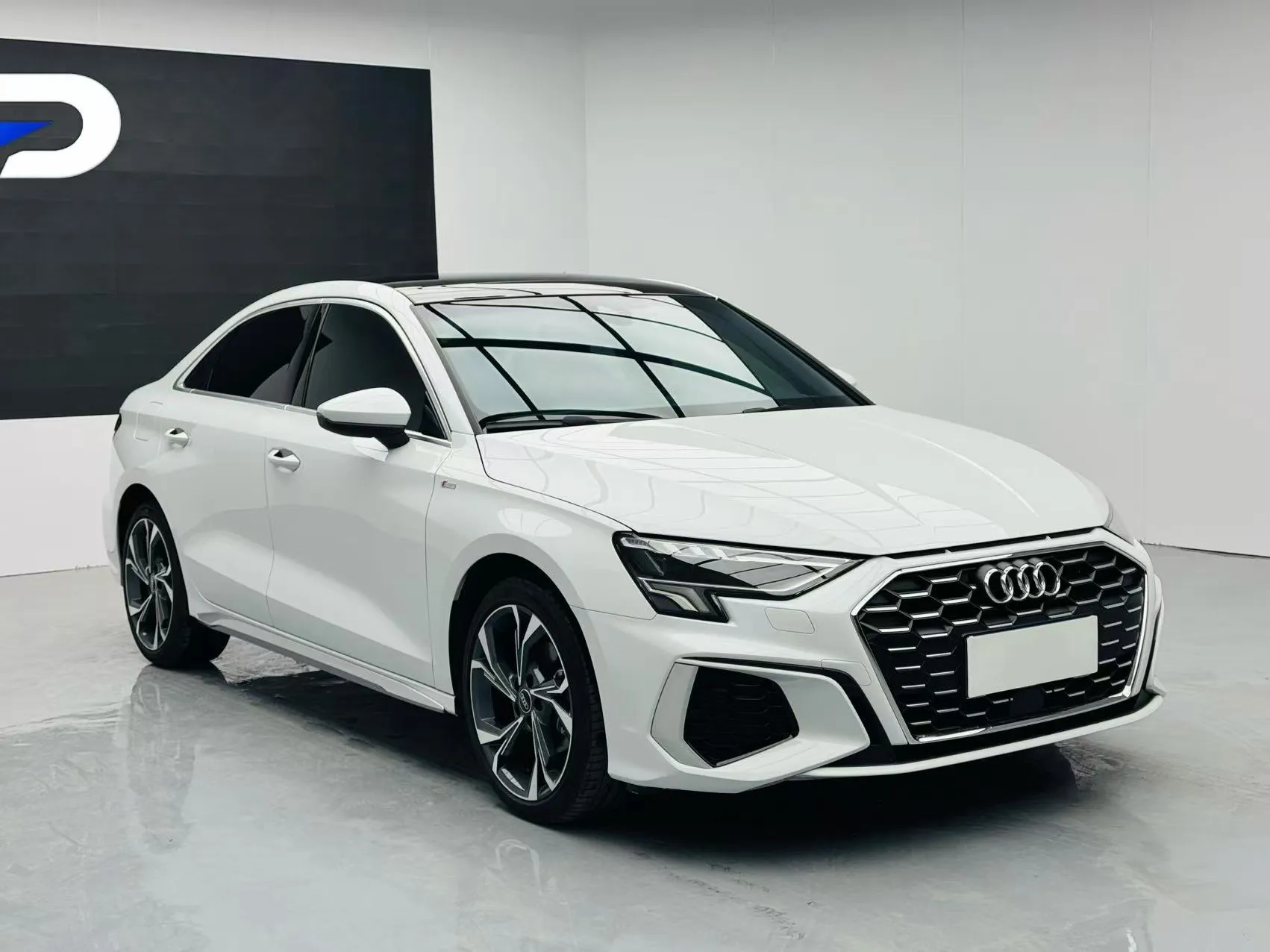 Audi A3L Limousine 35 TFSI Luxury Sport, фото 4
