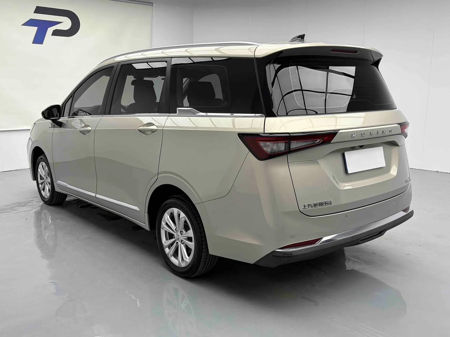 Wuling Jiachen 1.5L Manual Comfort, фото 19