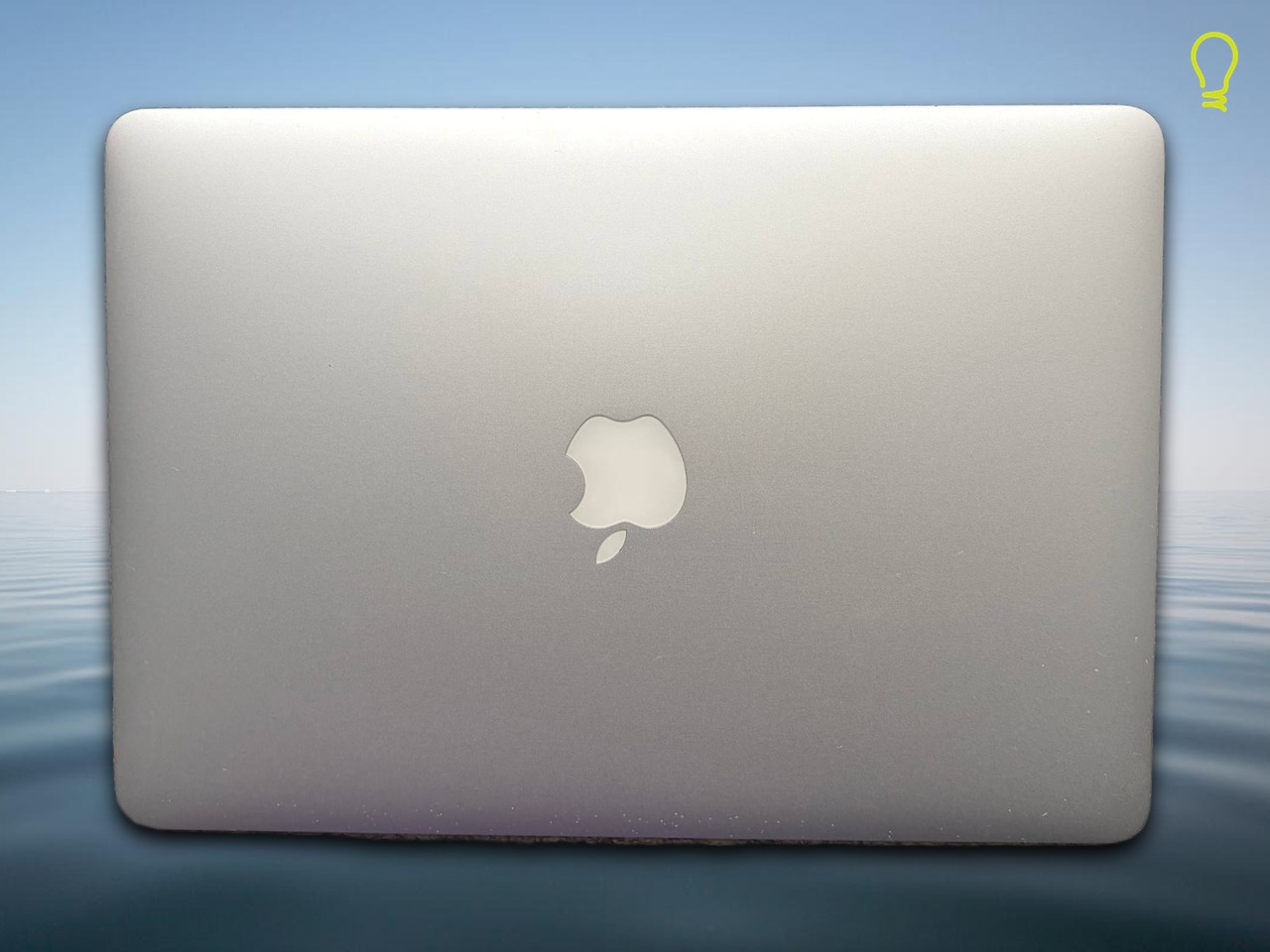 Apple MacBook Air 13" 2014 1.4 GHz i5/4/128 идеал