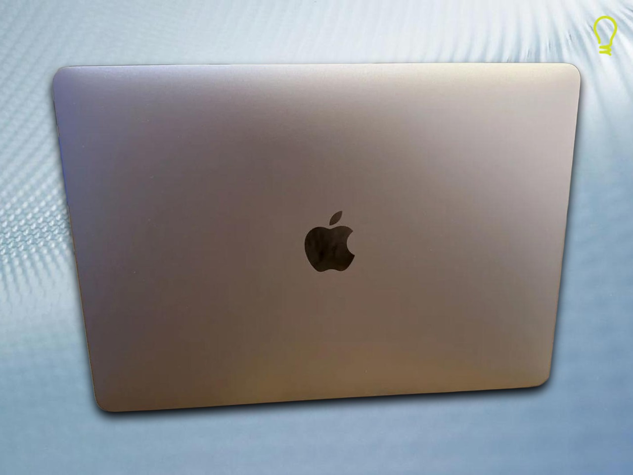 MacBook Air 13 (2020, M1) 13.3 8/1024