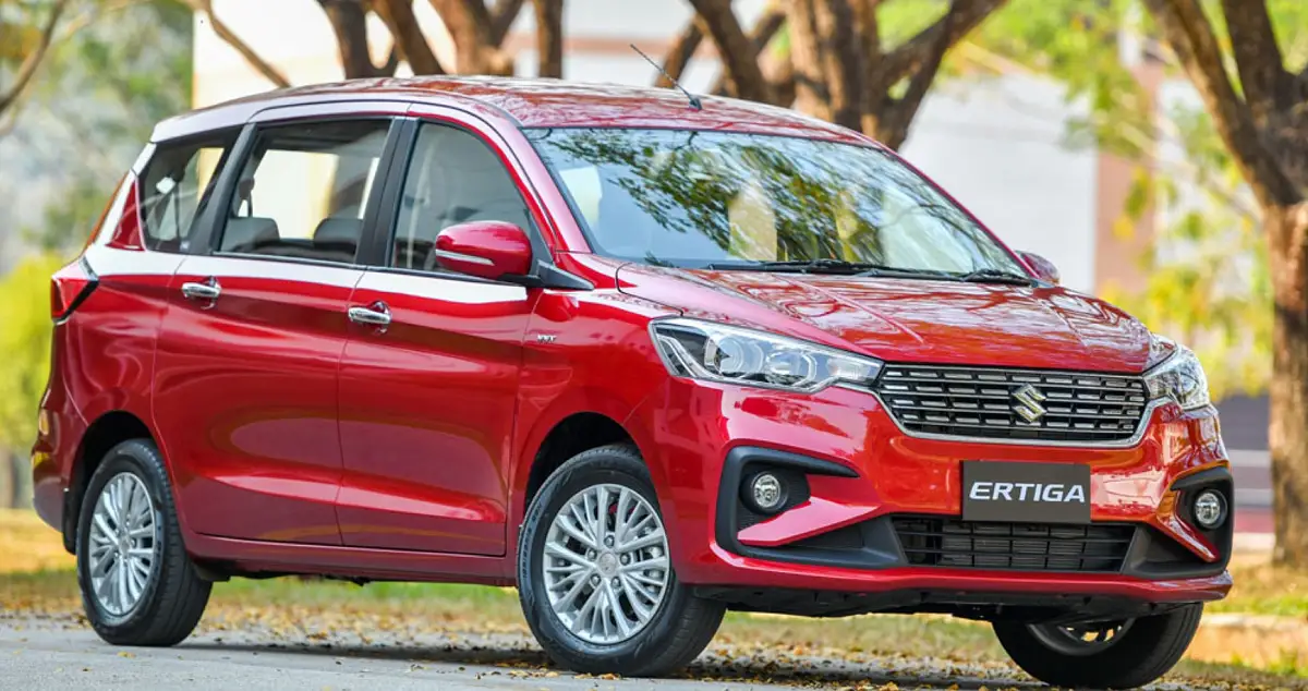 Неожиданная замена: Suzuki Ertiga вывела Lada Largus из гонки лидеров!