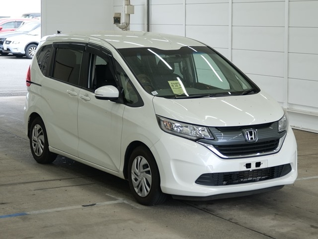 HONDA FREED — фото