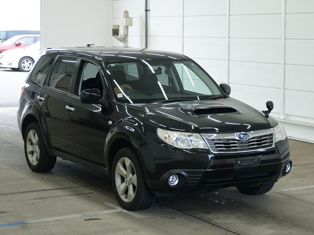 SUBARU FORESTER — фото