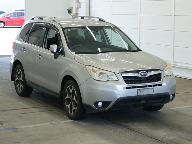 SUBARU FORESTER — фото
