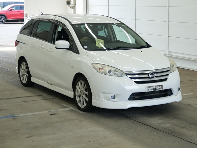 NISSAN LAFESTA — фото
