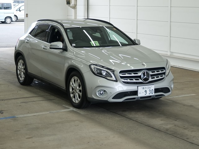 MERCEDES-BENZ GLA — фото
