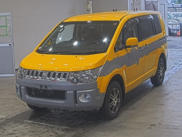 MITSUBISHI DELICA D5