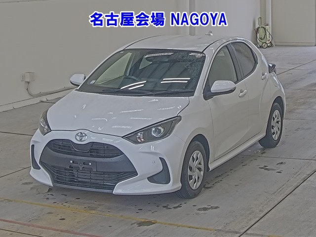 TOYOTA YARIS — фото