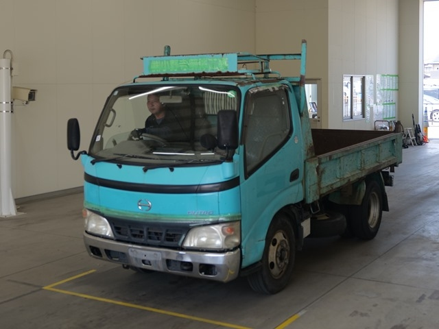 HINO DUTRO — фото