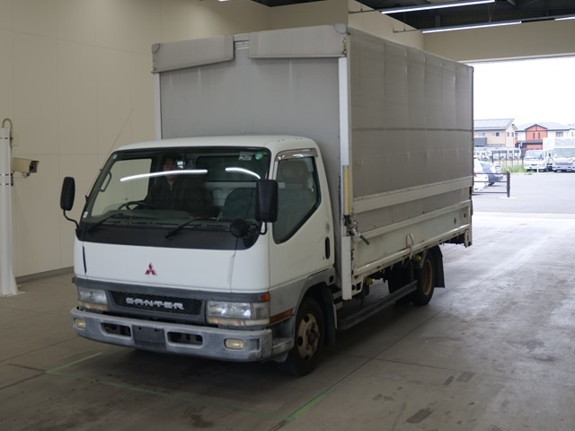 MITSUBISHI CANTER — фото