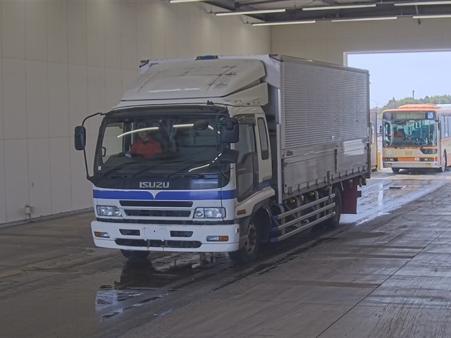 ISUZU FORWARD — фото