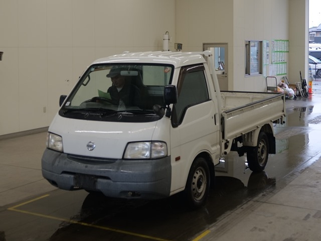 NISSAN VANETTE TRUCK