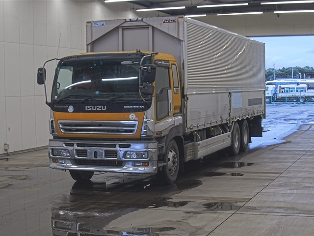 ISUZU GIGA