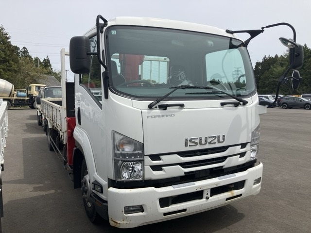 ISUZU FORWARD — фото