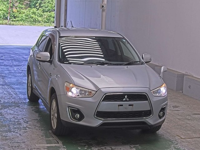 MITSUBISHI RVR — фото