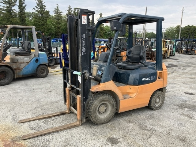 TOYOTA FORKLIFT — фото
